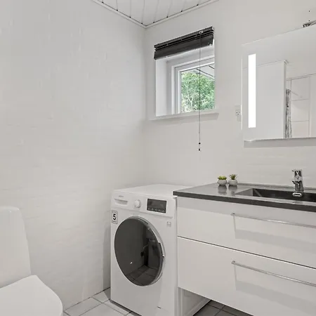 Guthbrand - 1-3km From The Sea By Interhome *