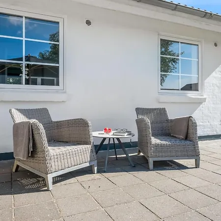 Сasa de vacaciones Guthbrand - 1-3km From The Sea By Interhome